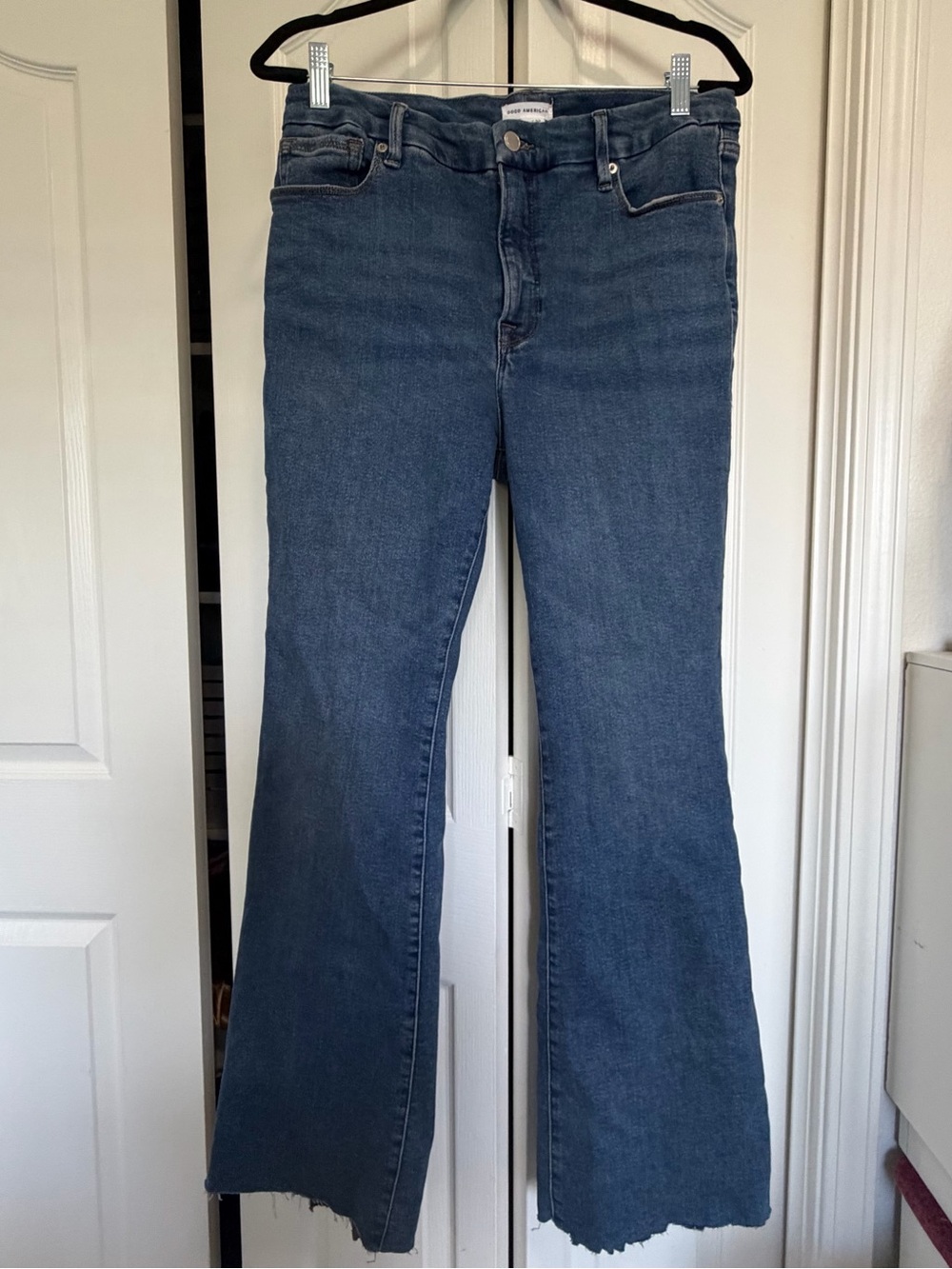 Good American Classic Blue Flare Jeans